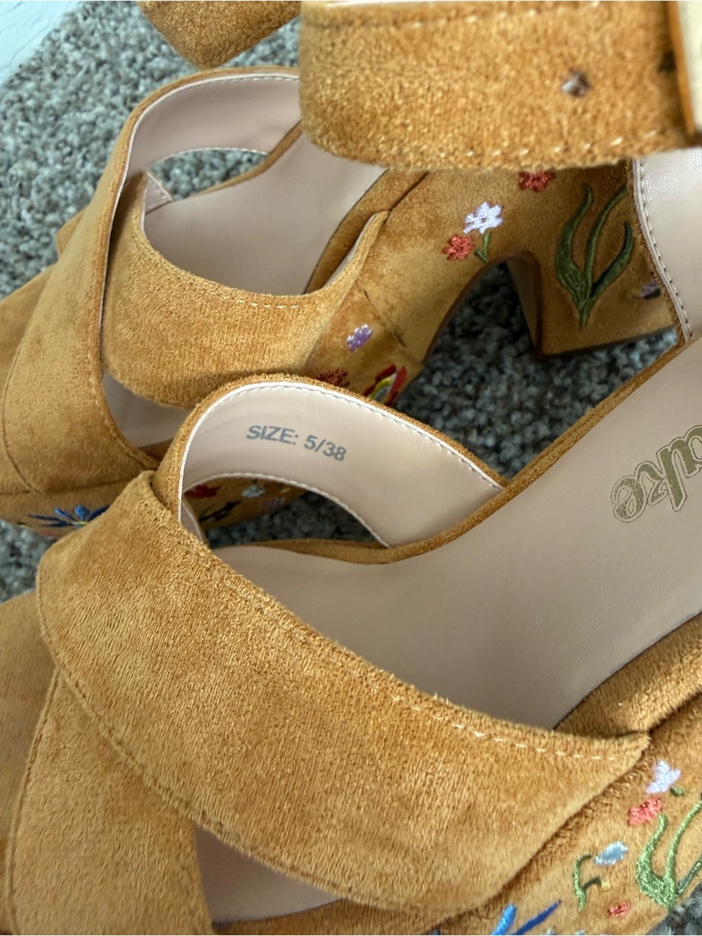 The Hippie Shake Keep on Dreaming Embroidered Sandals - Picture 6 of 6